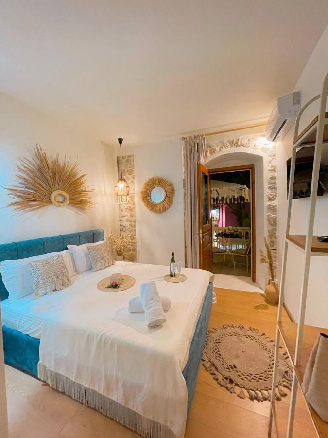 Bohemian Boutique Suites Vlorë Εξωτερικό φωτογραφία